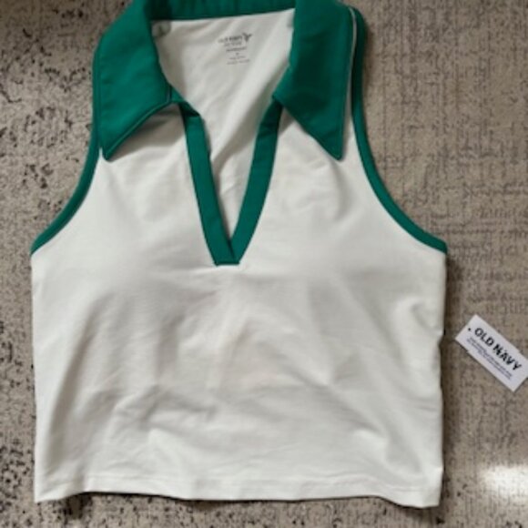 Old Navy Tops - NWT Old Navy Built-in Bra Active Top Women's Small